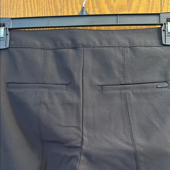 White House Black Market The Skinny Ankle Black Trousers size 4. - Picture 9 of 16